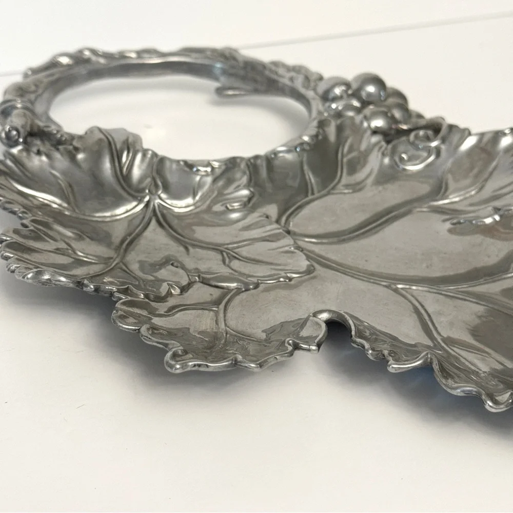 Arthur Court Cast Aluminum Grape Leaves Cheese Crackers Tray 2006
